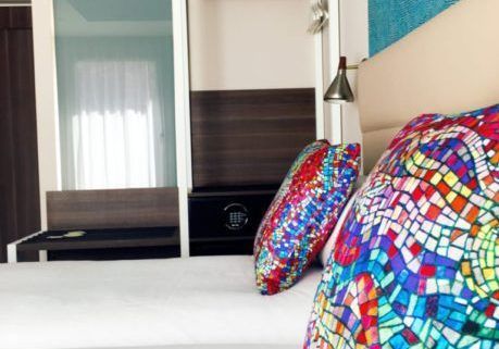 Arya Hotels